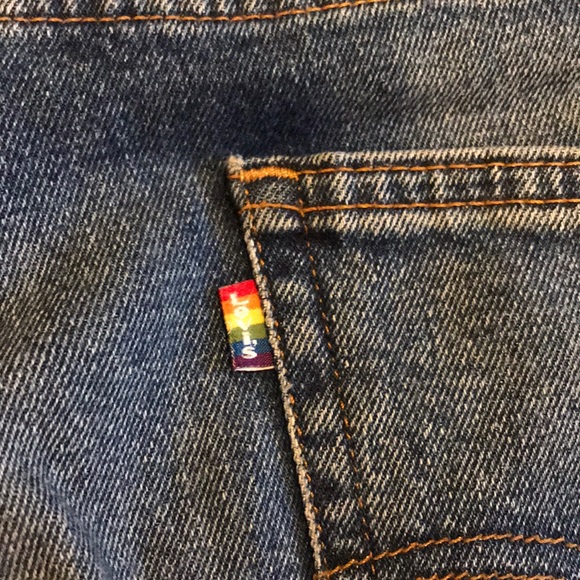 Men’s vintage Levi shorts with patches - Picture 8 of 8